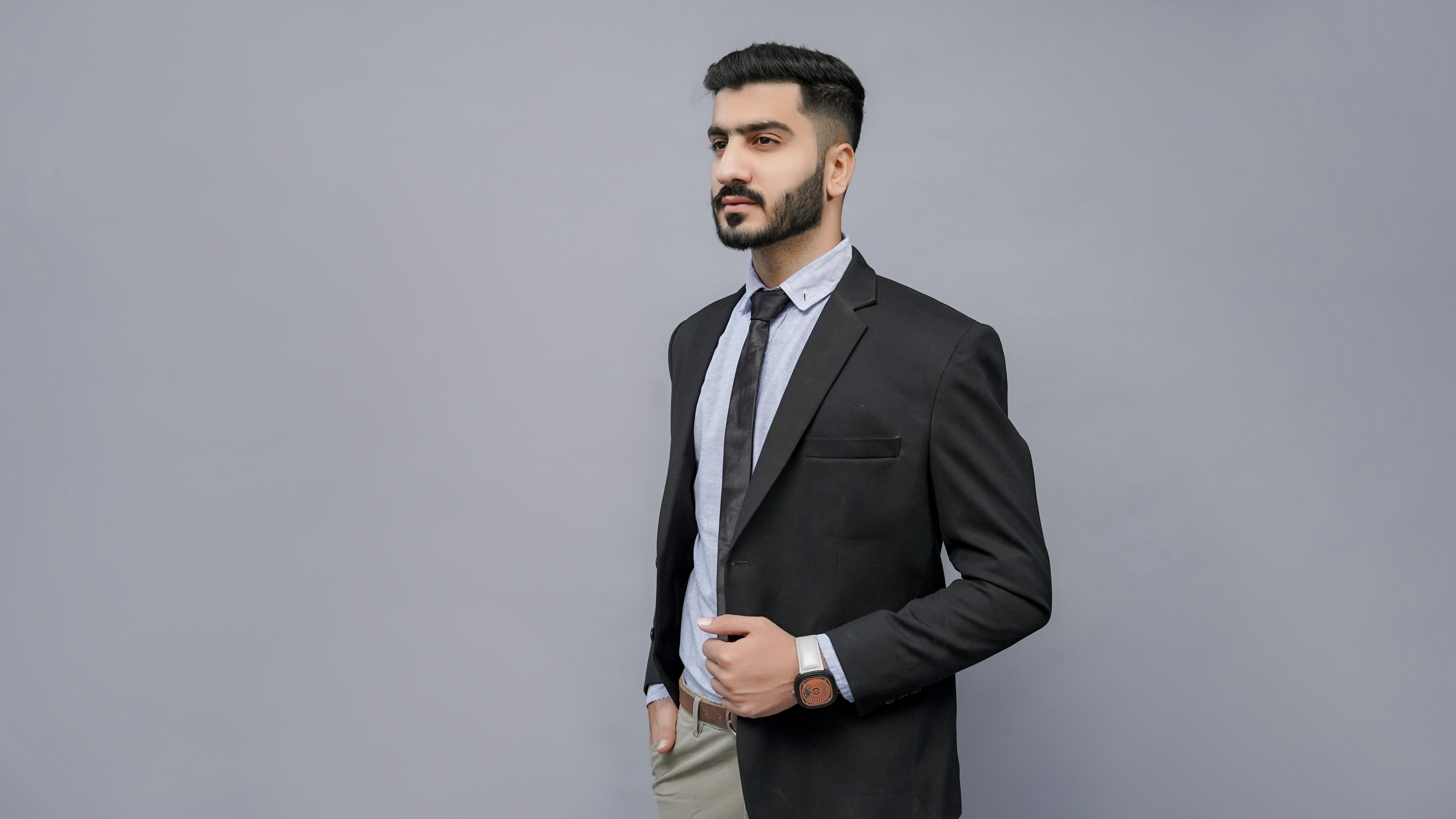 Elegant man in suit