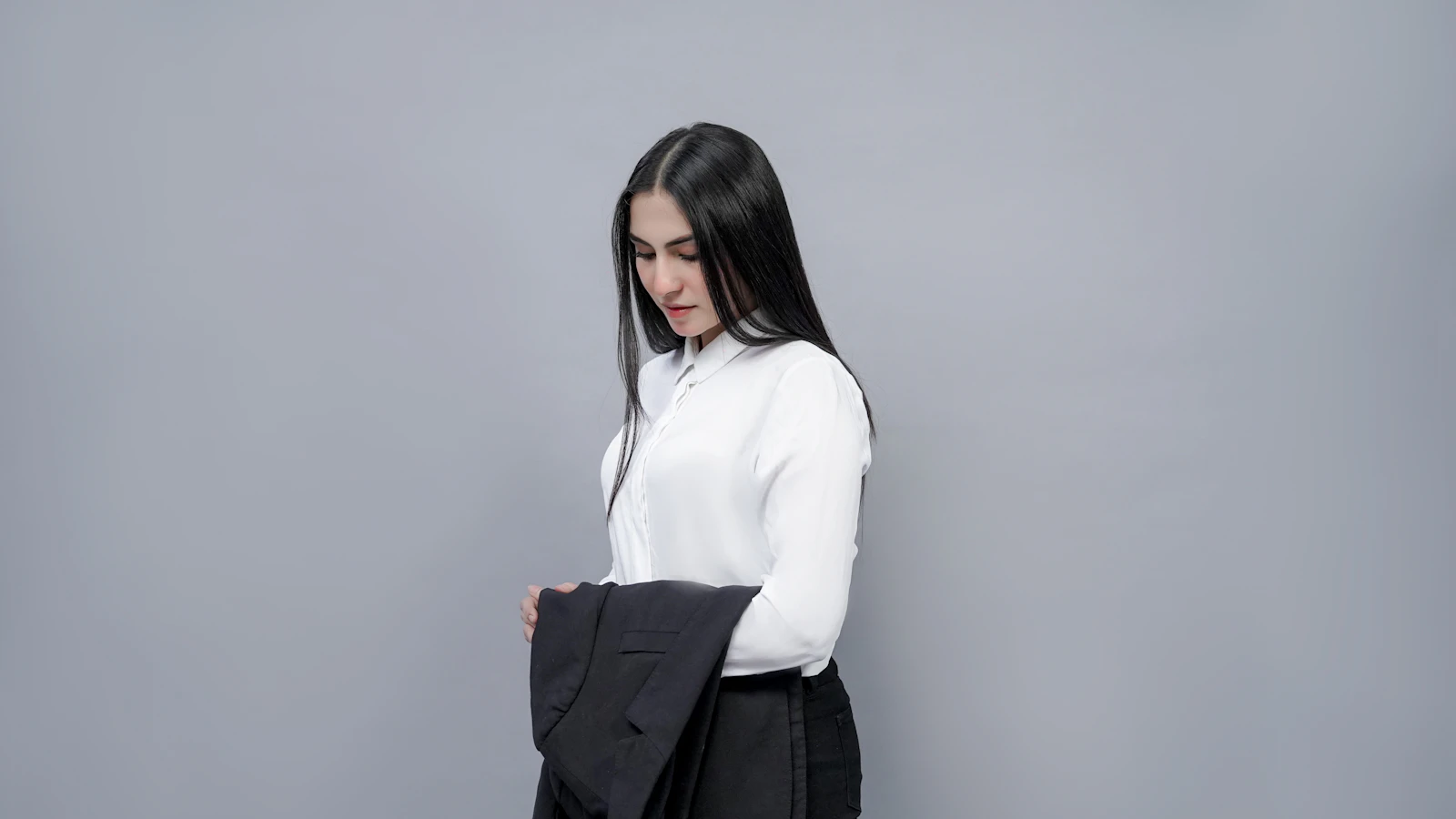O retorno do power dressing: elegância como armadura