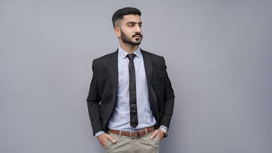 a man in a suit and tie