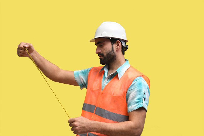 HVAC technician in hard hat — represents HVAC lead generation case study
