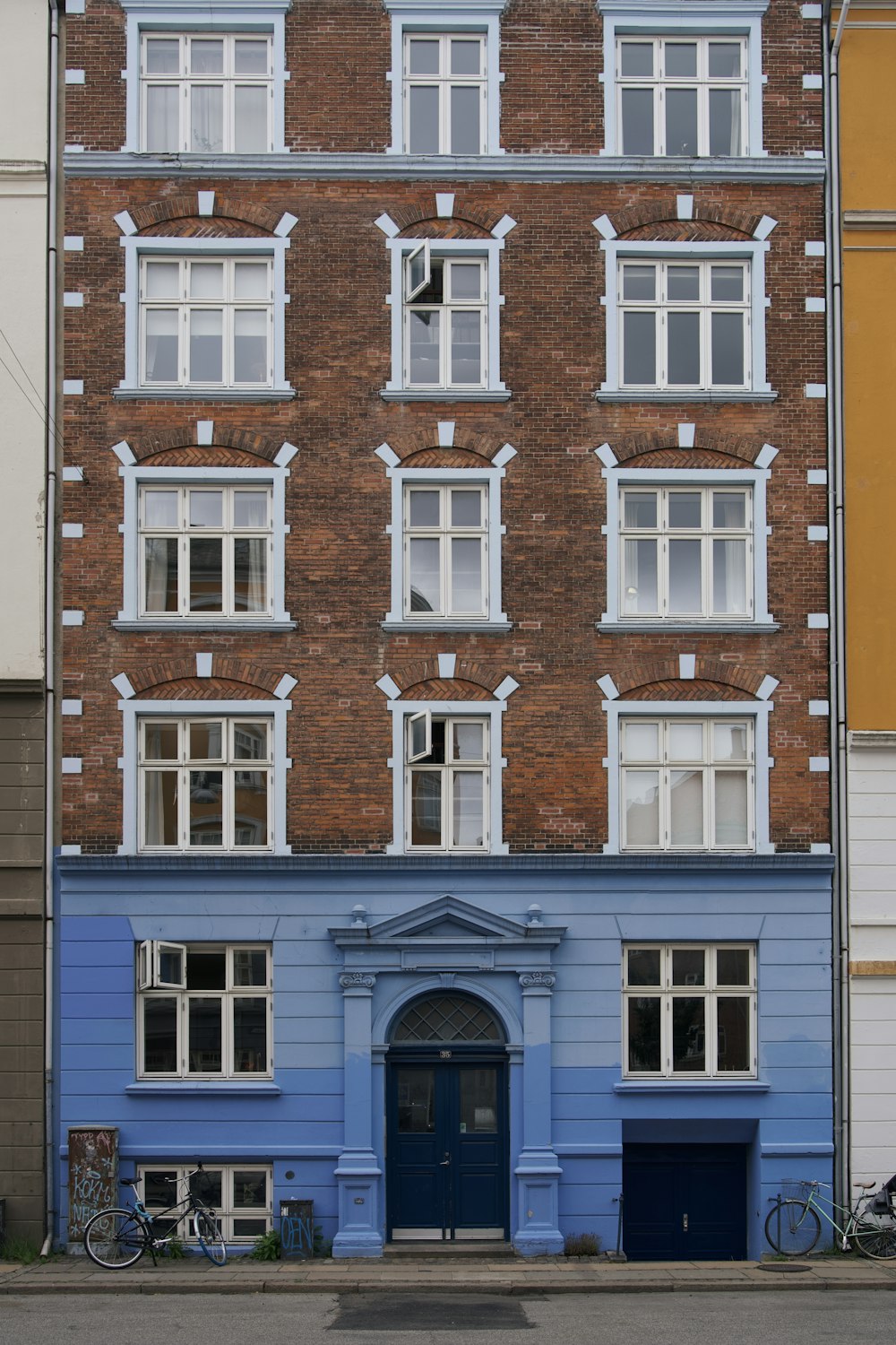 a building with a blue door