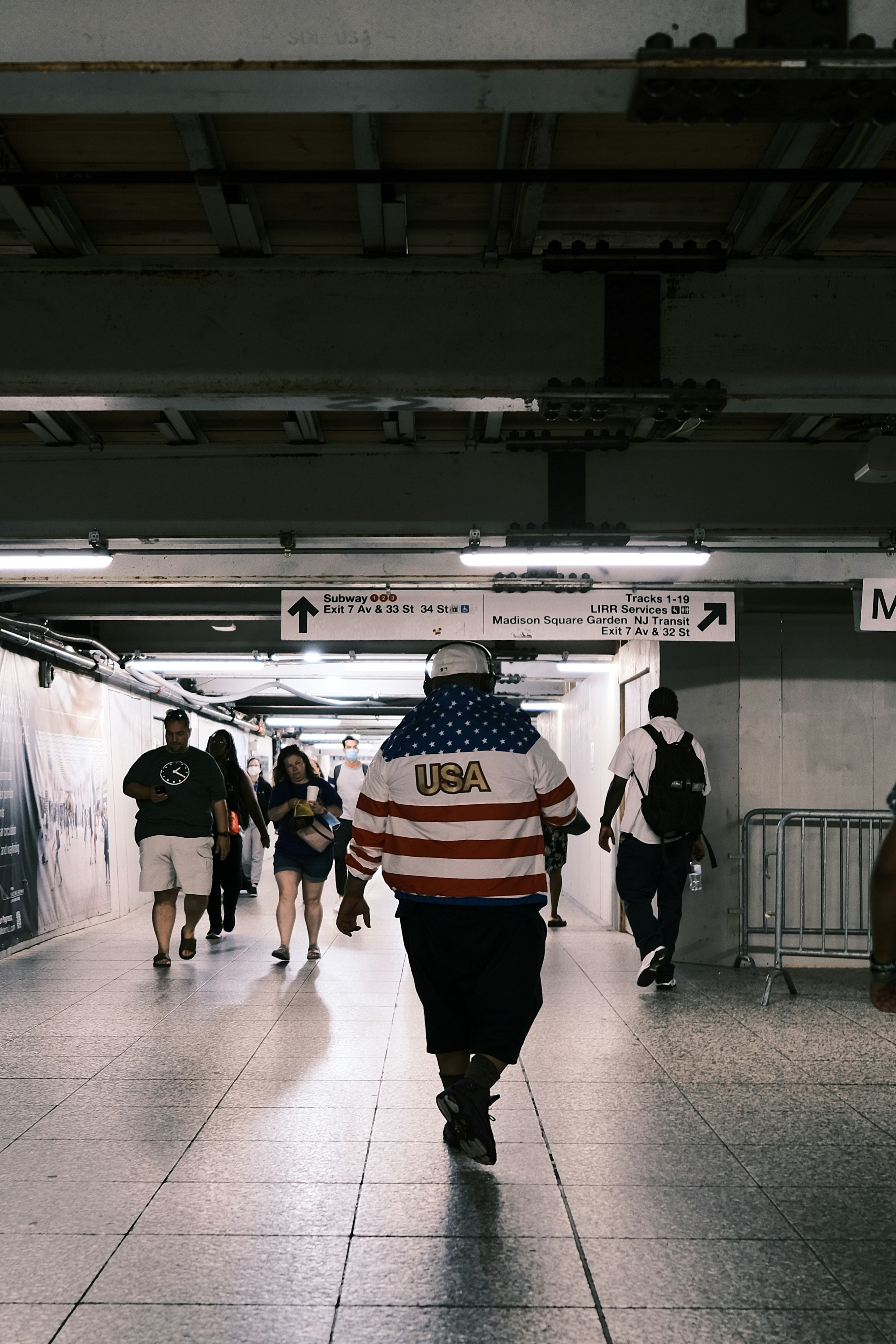 Claudio Schwarz/Unsplash