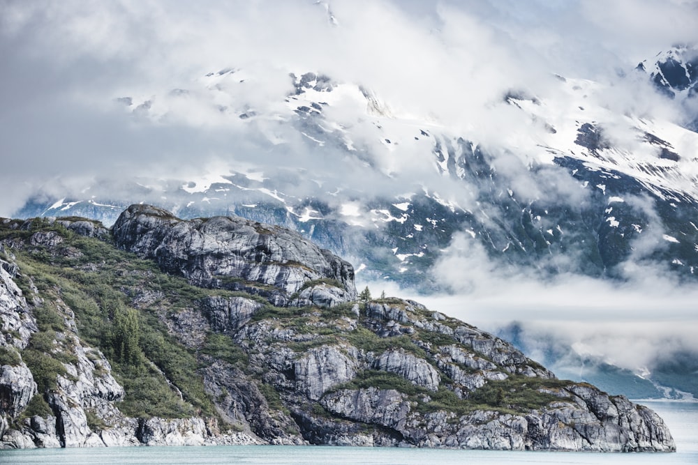 a snowy mountain range