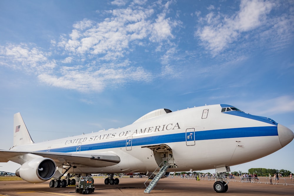 a large white airplane on the runway