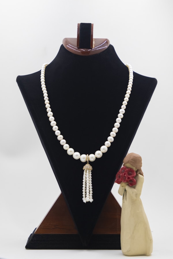 Elegant Pearl Necklace