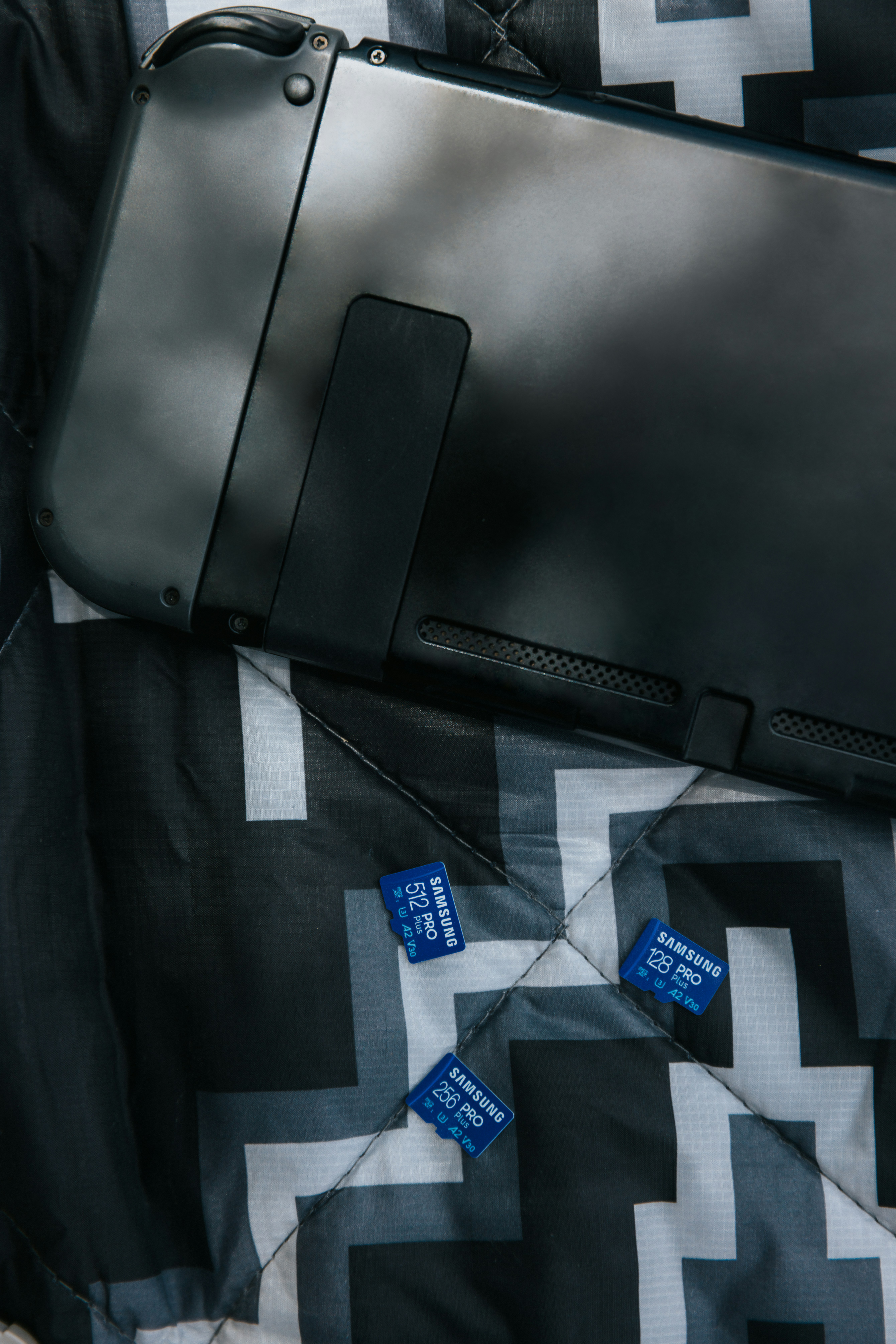 Need a new wallpaper for your Samsung device. Unsplash has thousands of gorgeous, professional-quality images, each in pristine HD and free to use.