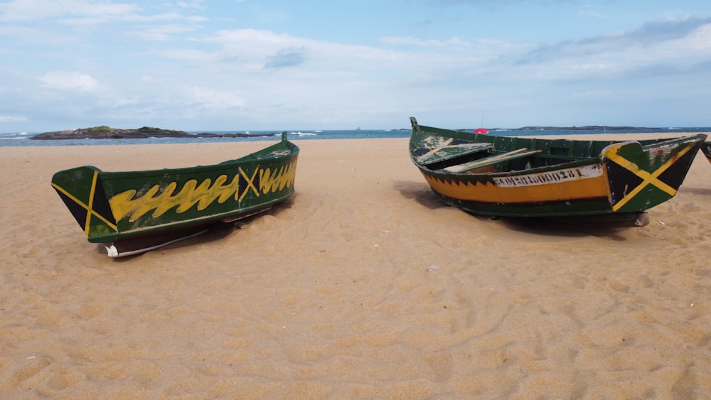 bateaux sur la plage