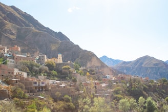 Outdoor filming in the Sierra Norte de Puebla, showcasing the natural beauty of Xicotepec.