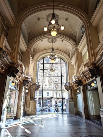 Entrance hallway showcasing tasteful decor and inviting atmosphere.