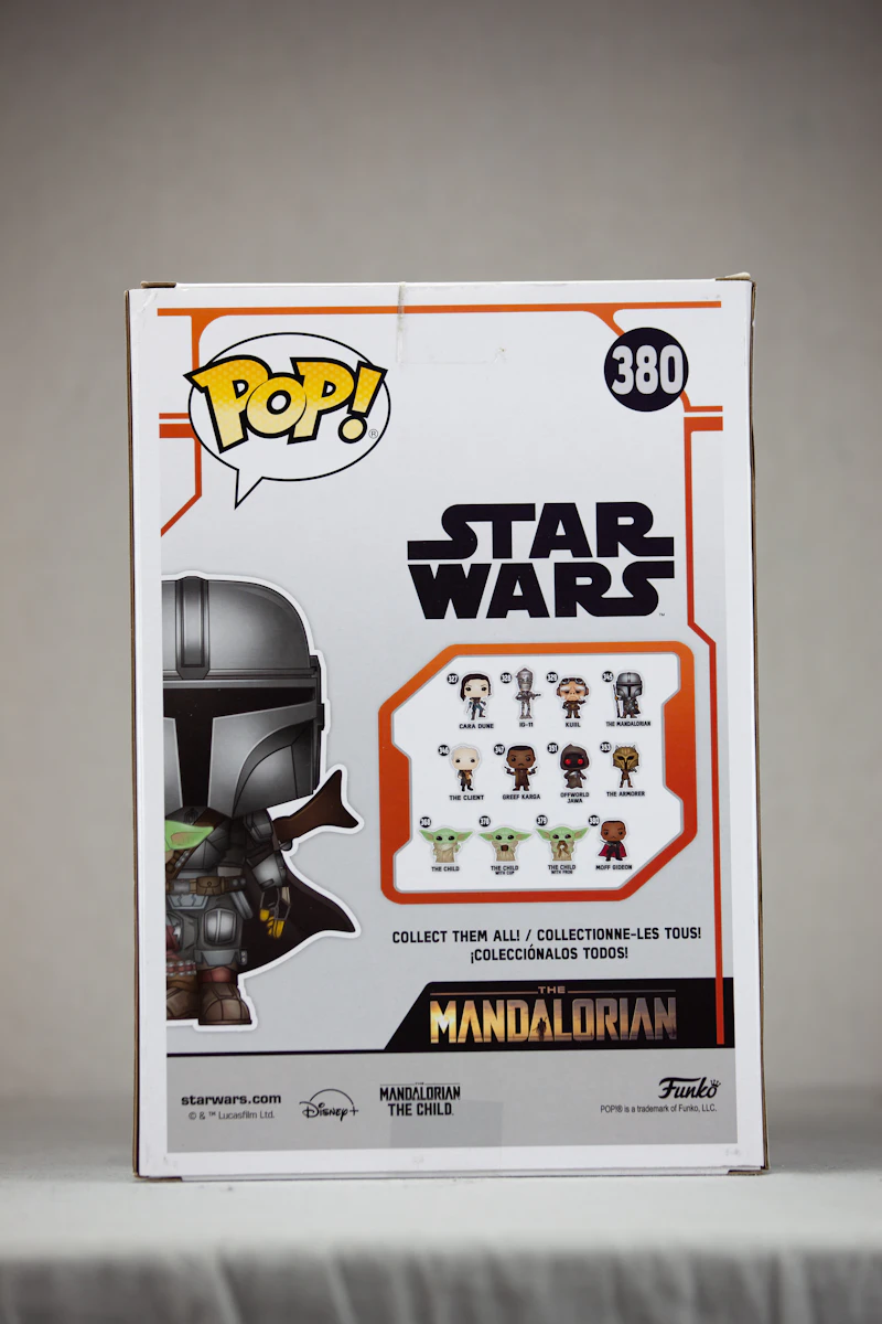 Funko Pop! Star Wars: The Mandalorian with Grogu Vinyl Collectible Figure