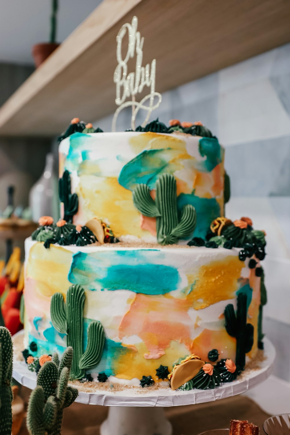 Un pastel con un diseño