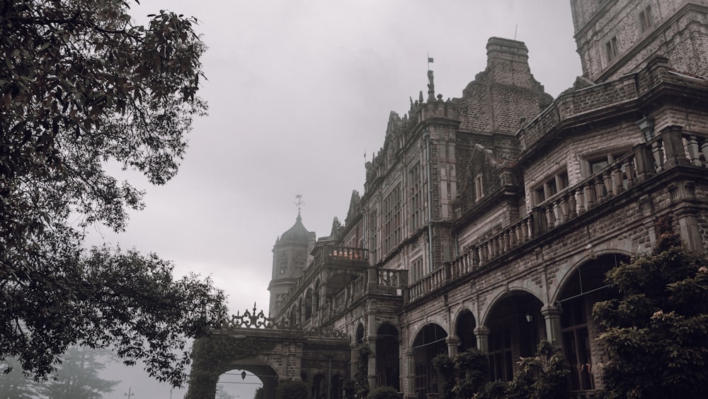 a large building with a bridge