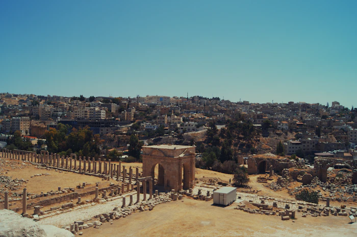The Perfect One-Day Itinerary in Jerash: Where to Go and When