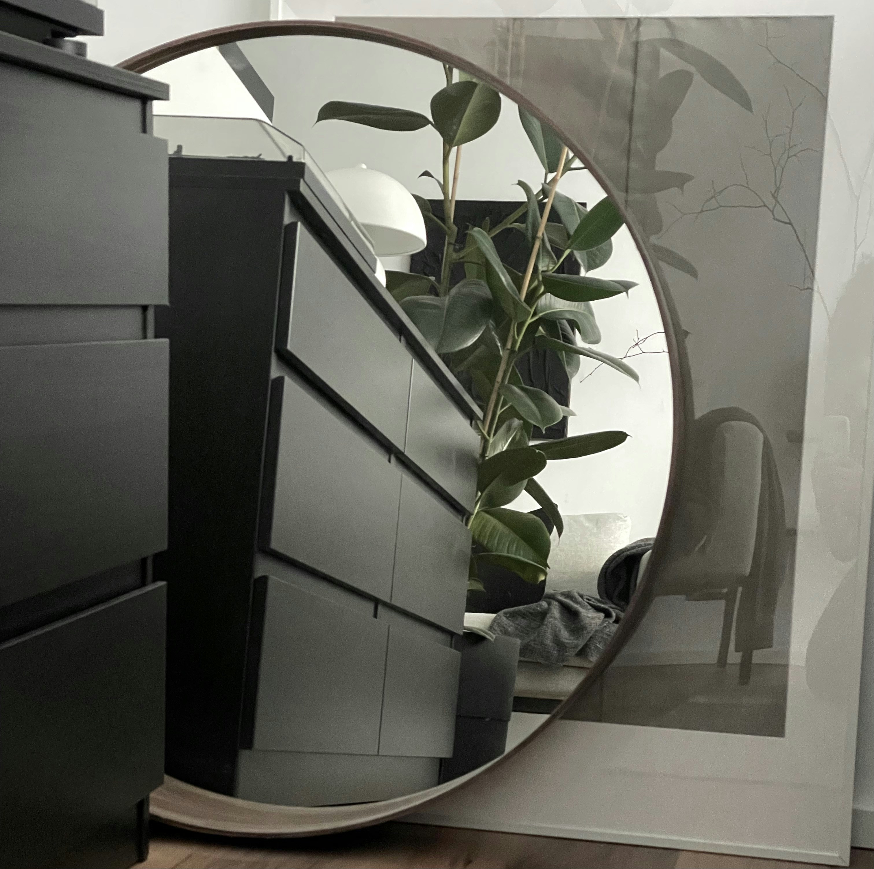 Sleek Minimalist Dressing Table