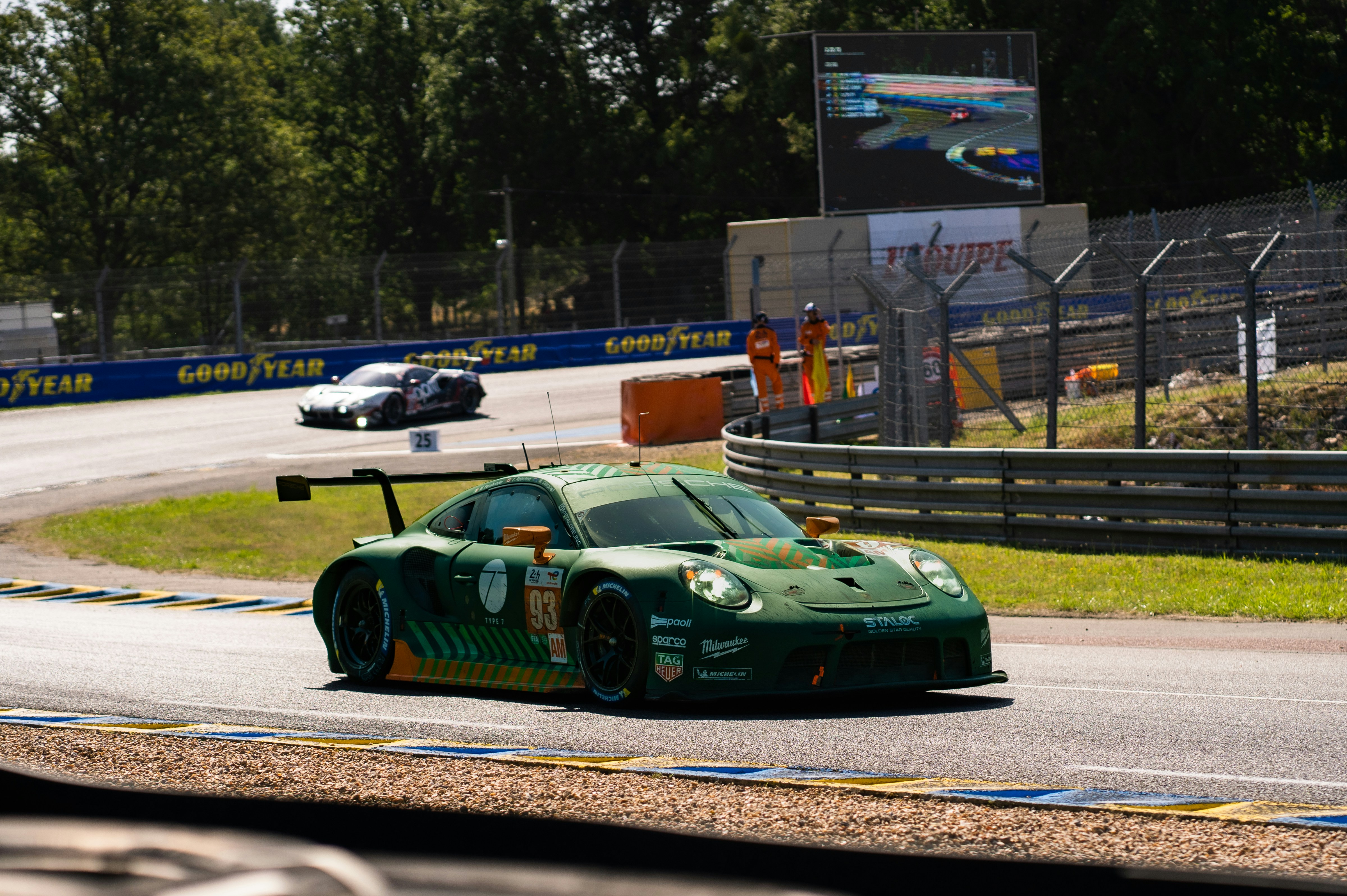 Fassbender porsche at Le Mans 2022 (I'm a beginer)