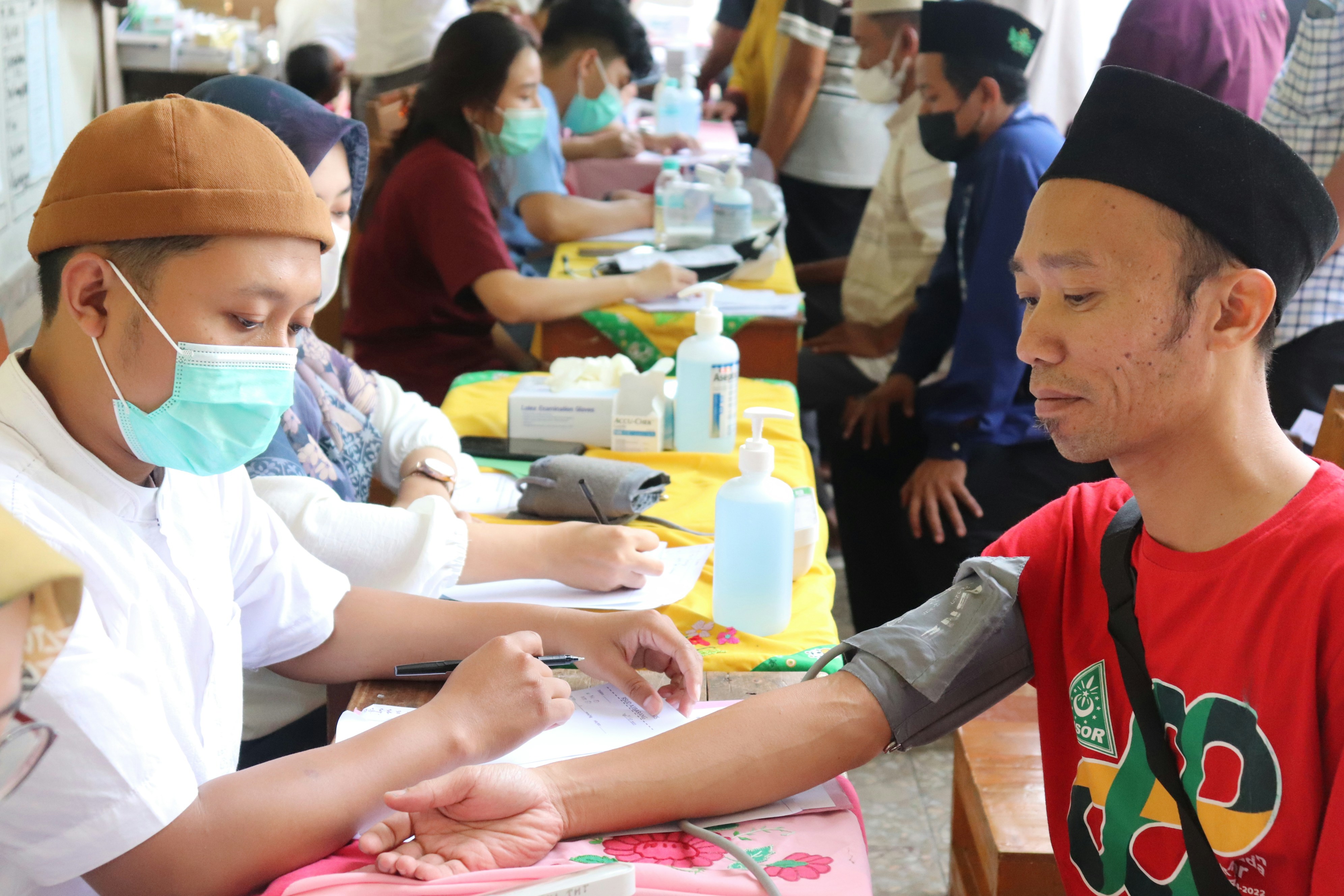 Medical volunteer donation