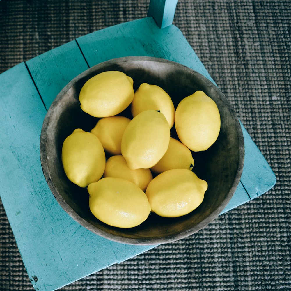 a bowl of lemons