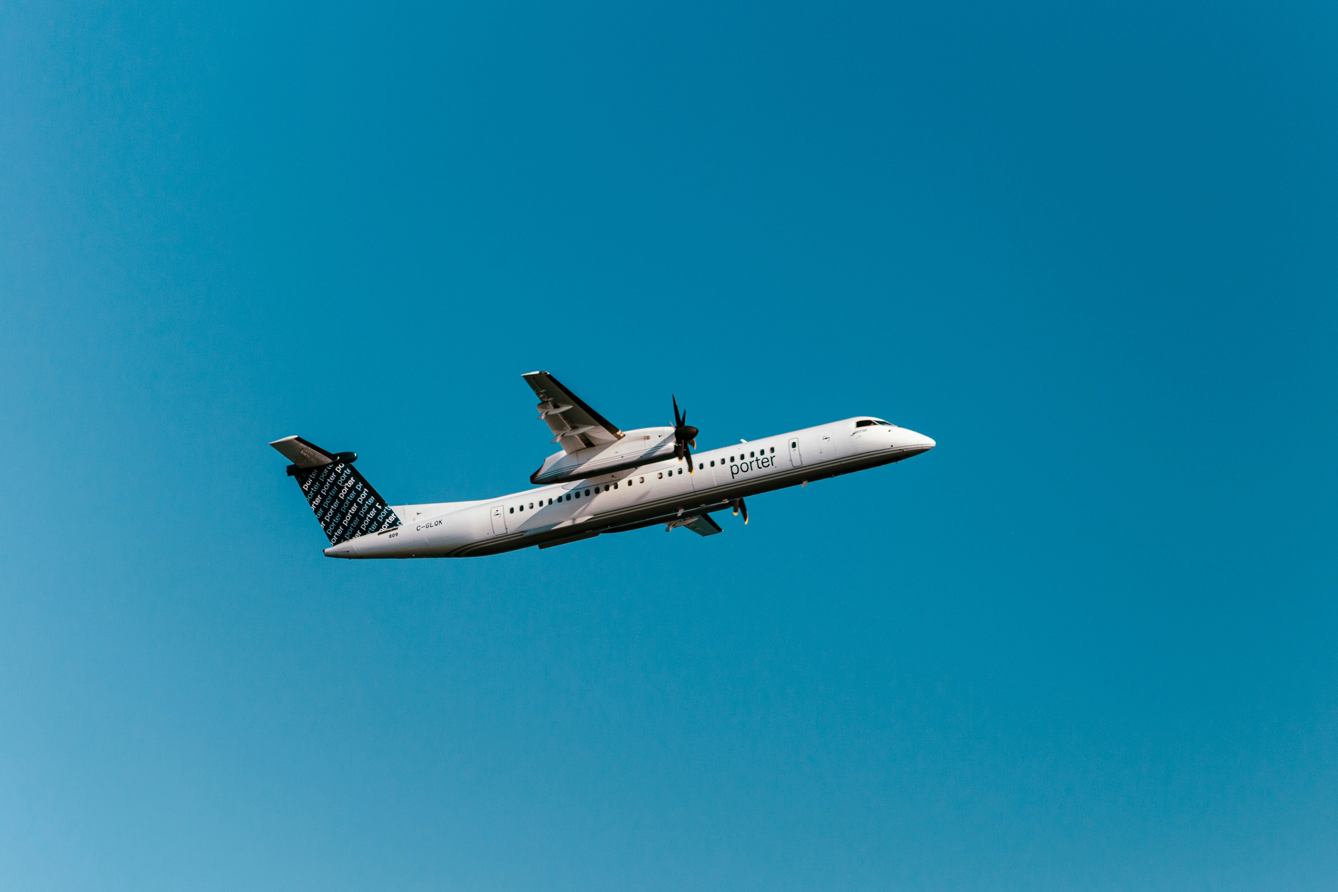 Photo by maxim_klimashin