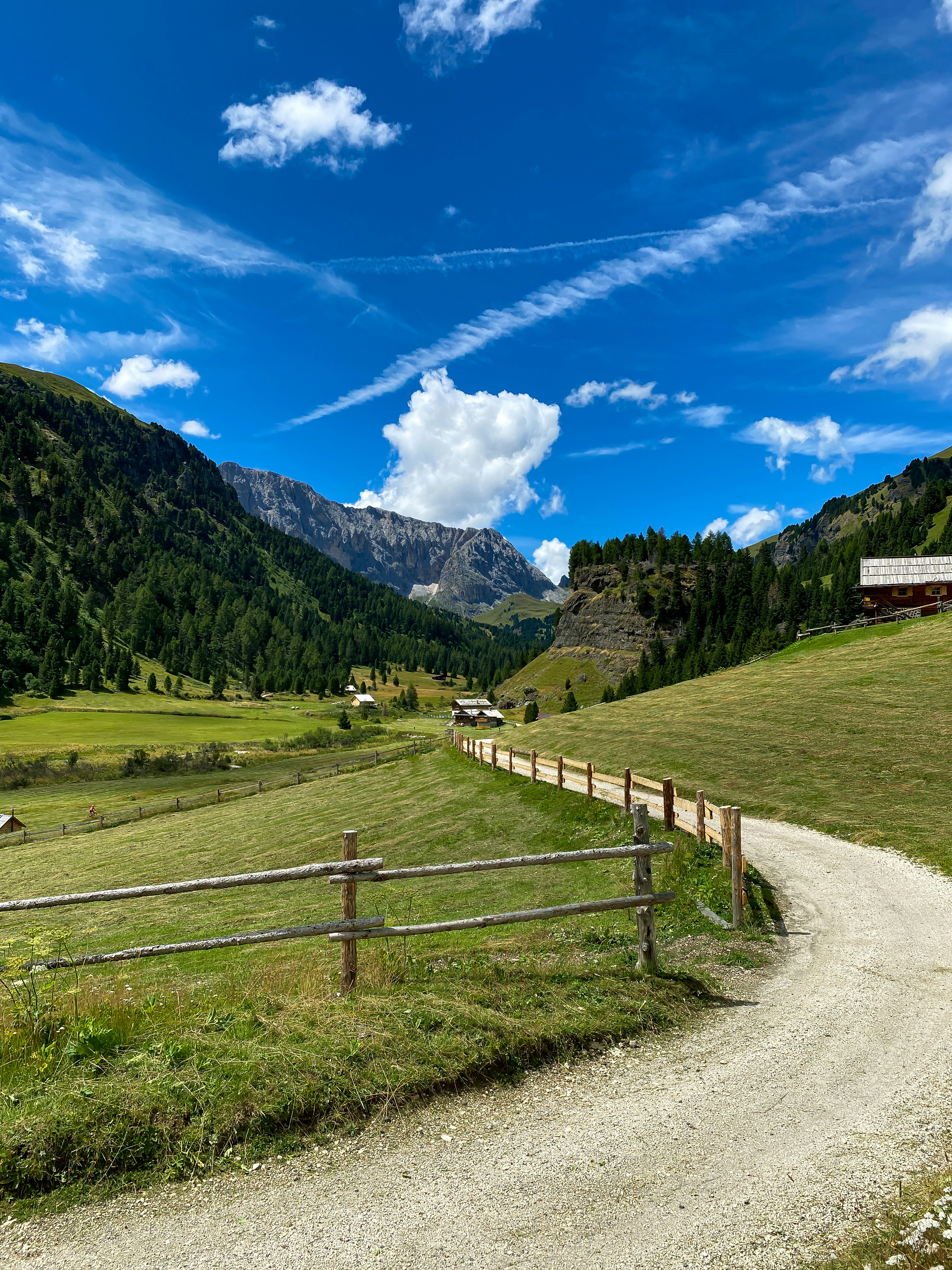 Photo by lucas_degenhardt