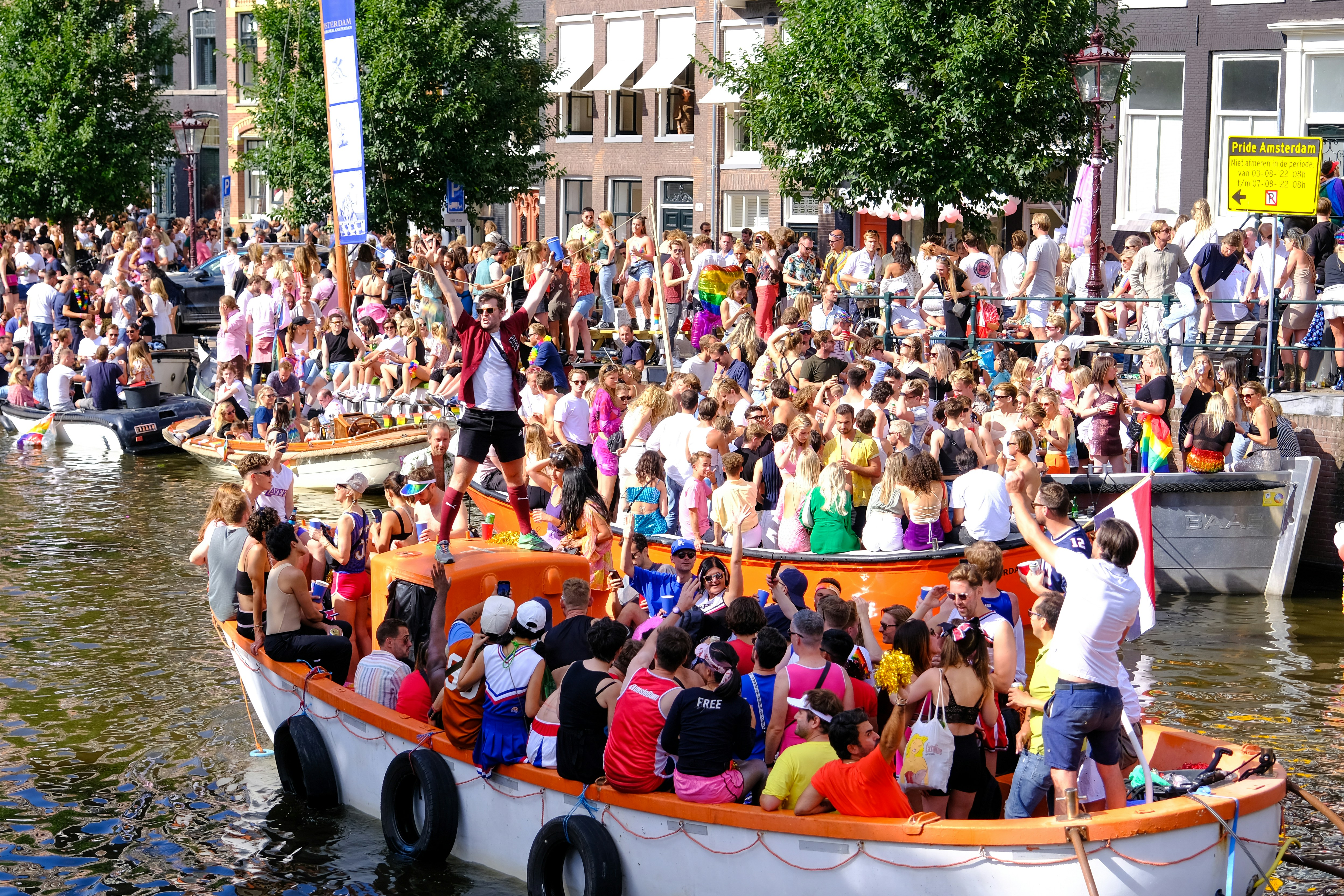 Boten voor de pride amsterdam
