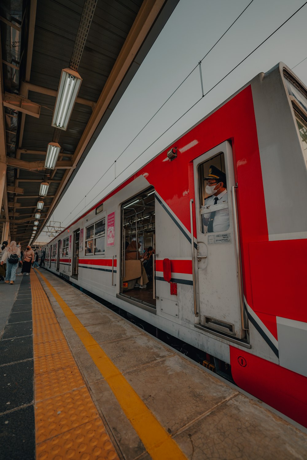 a train at a train station