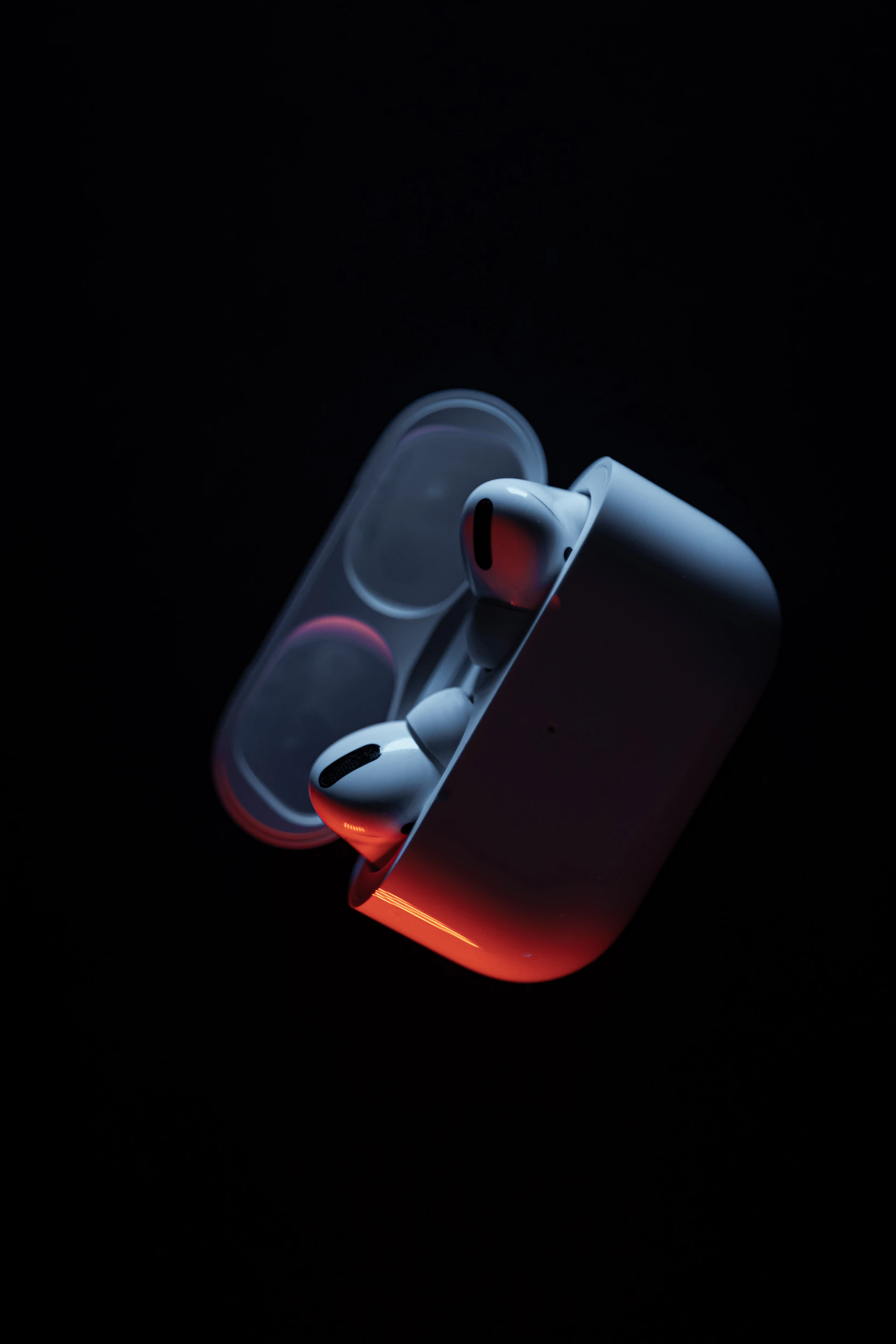 a red and white helmet