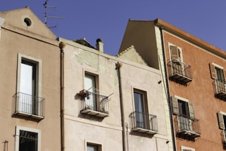 un piccolo condominio 