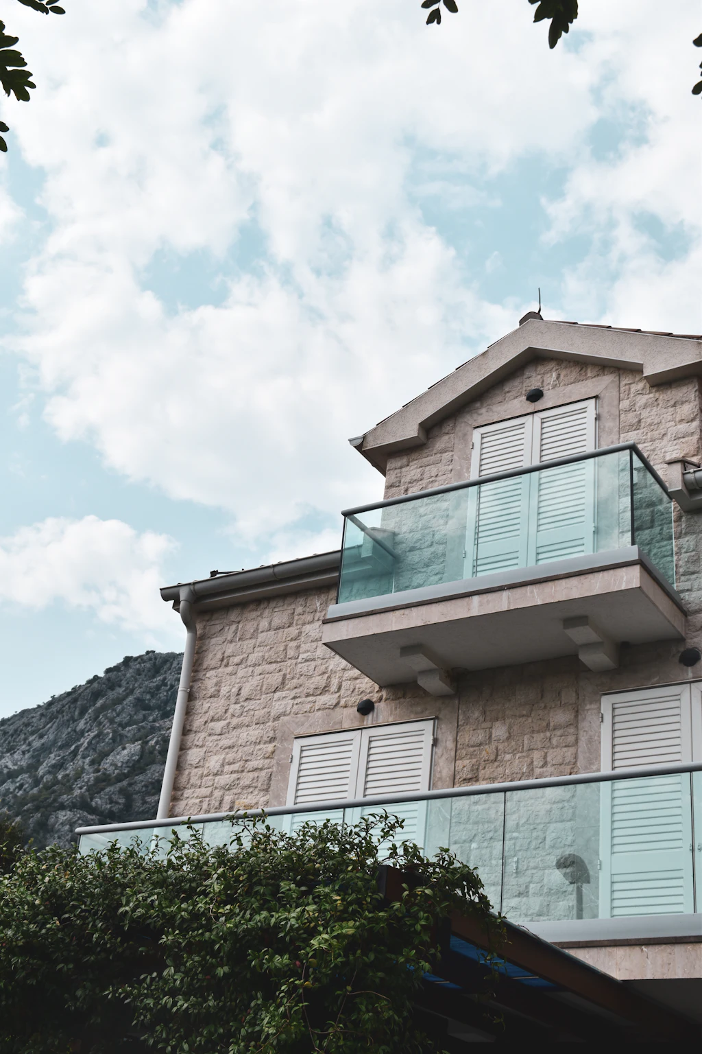 House with a glazed terrace