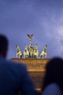 a statue of a group of people