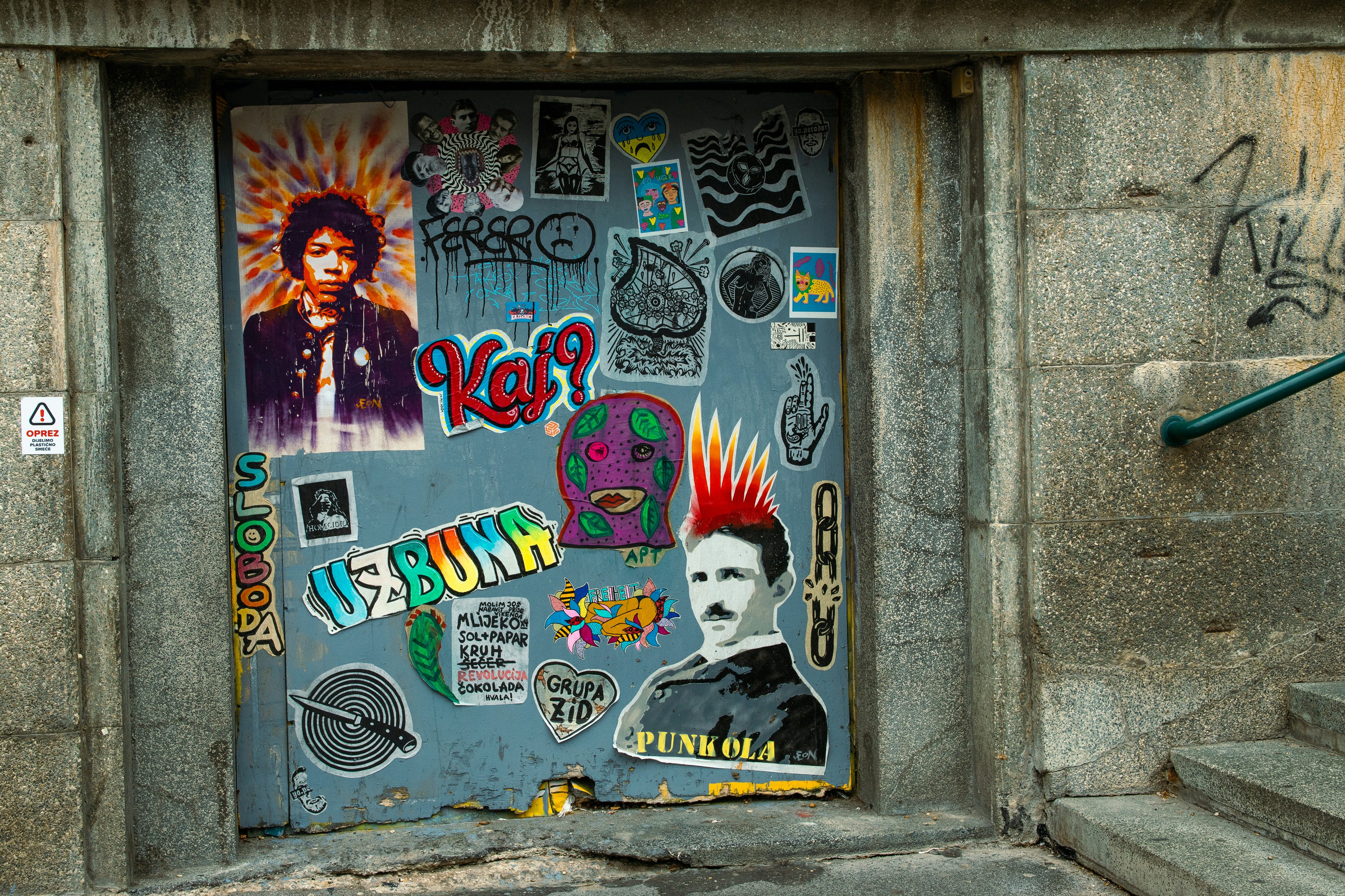 A wall with graffiti