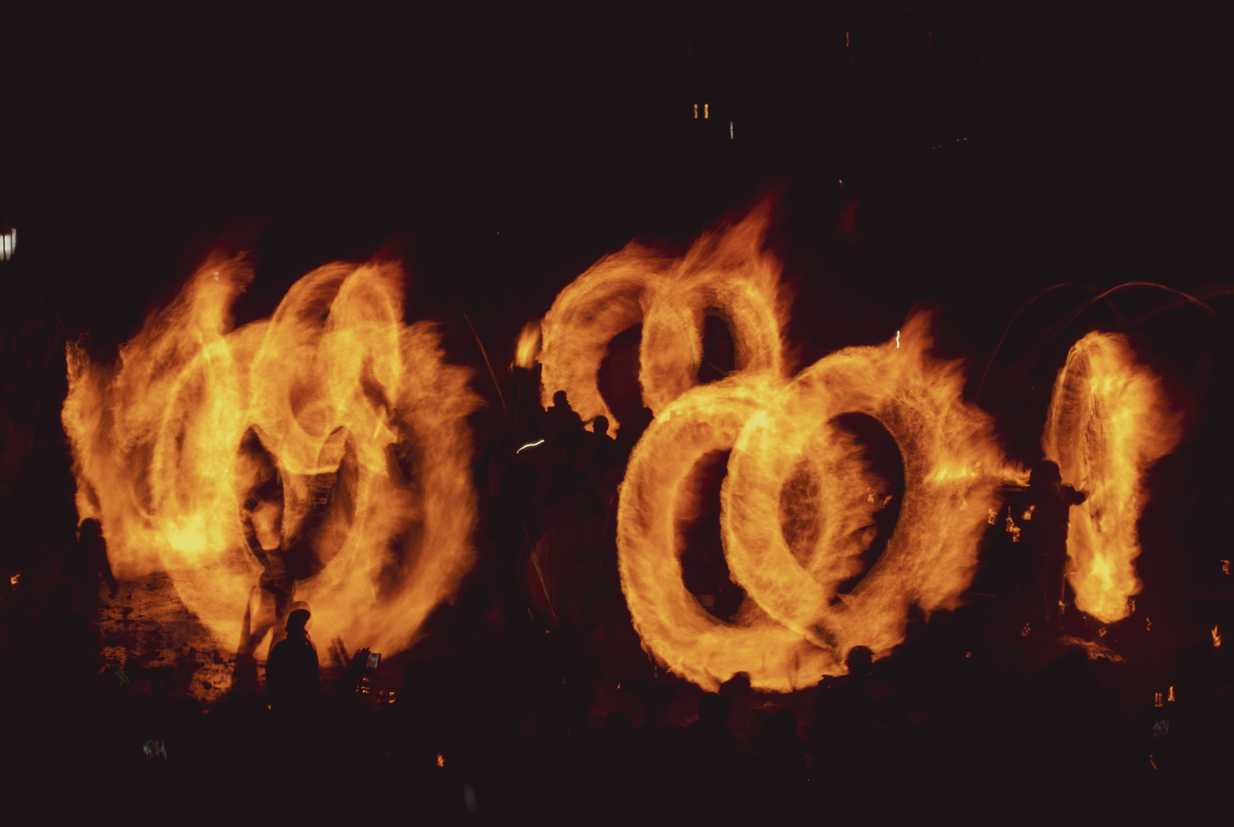 photo-1660060659941-7c634cea8ccd?ixid=M3wxMjA3fDB8MXxzZWFyY2h8MTh8fGZpcmUlMjBlbWJsZW0lMjBvcGVuJTIwd29ybGR8ZW58MHx8fHwxNzYzMTExMDA3fDA\u0026ixlib=rb-4.1.0