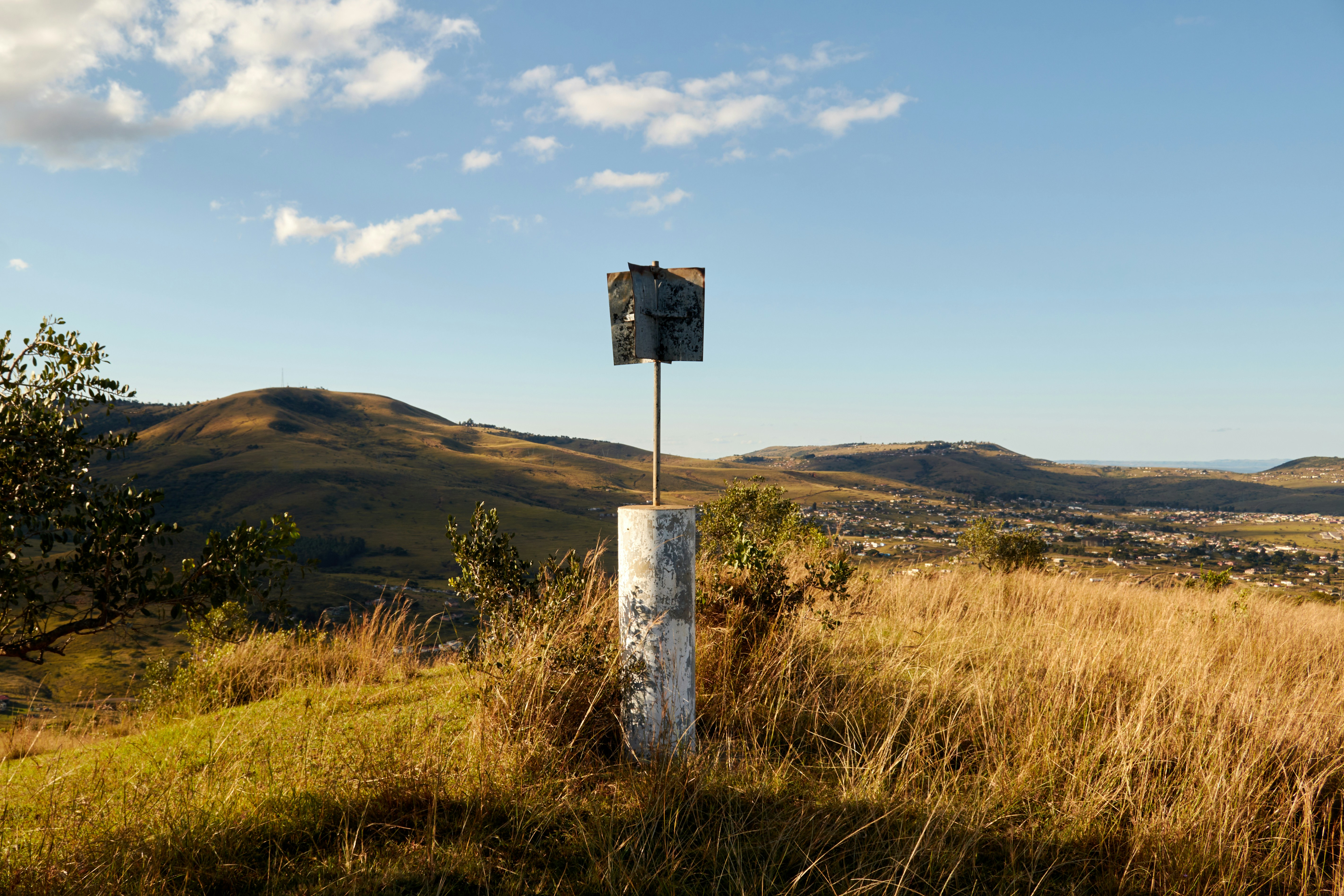 Chaos as Kenya orders immediate ban on low-end phones - Business Daily