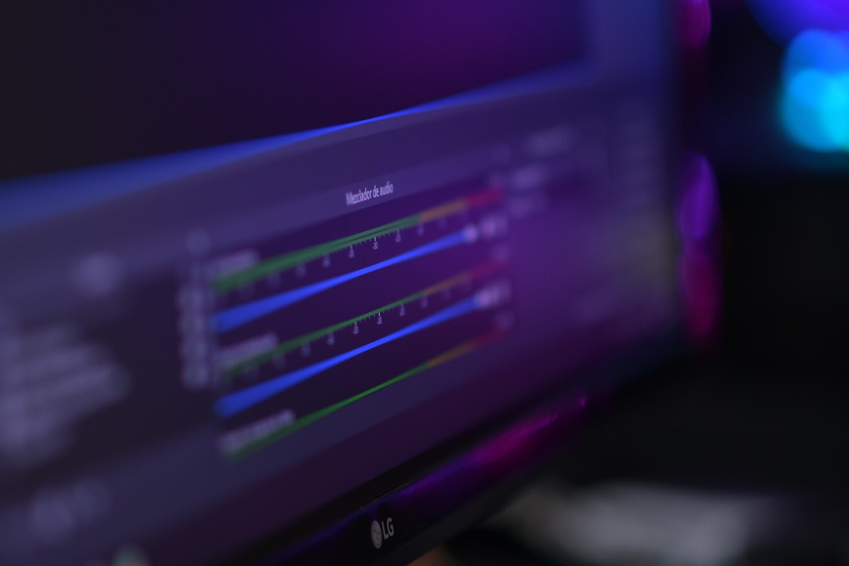 Custom software vs off-the-shelf: what makes sense for SMBs