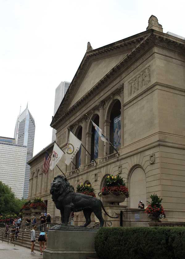 Lion statue in front of the Art Institute of Chicago
