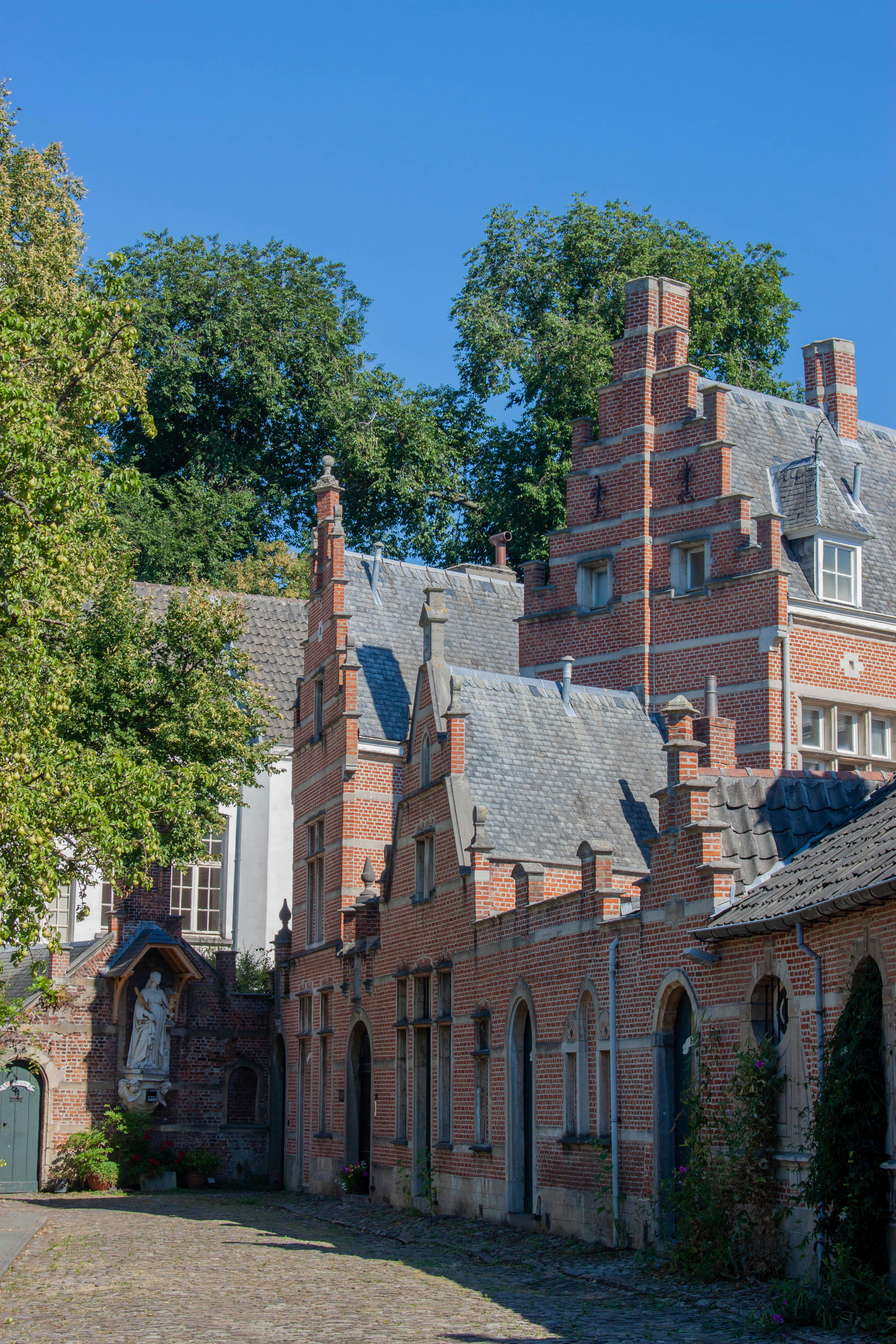 Photo by kamillaisalieva