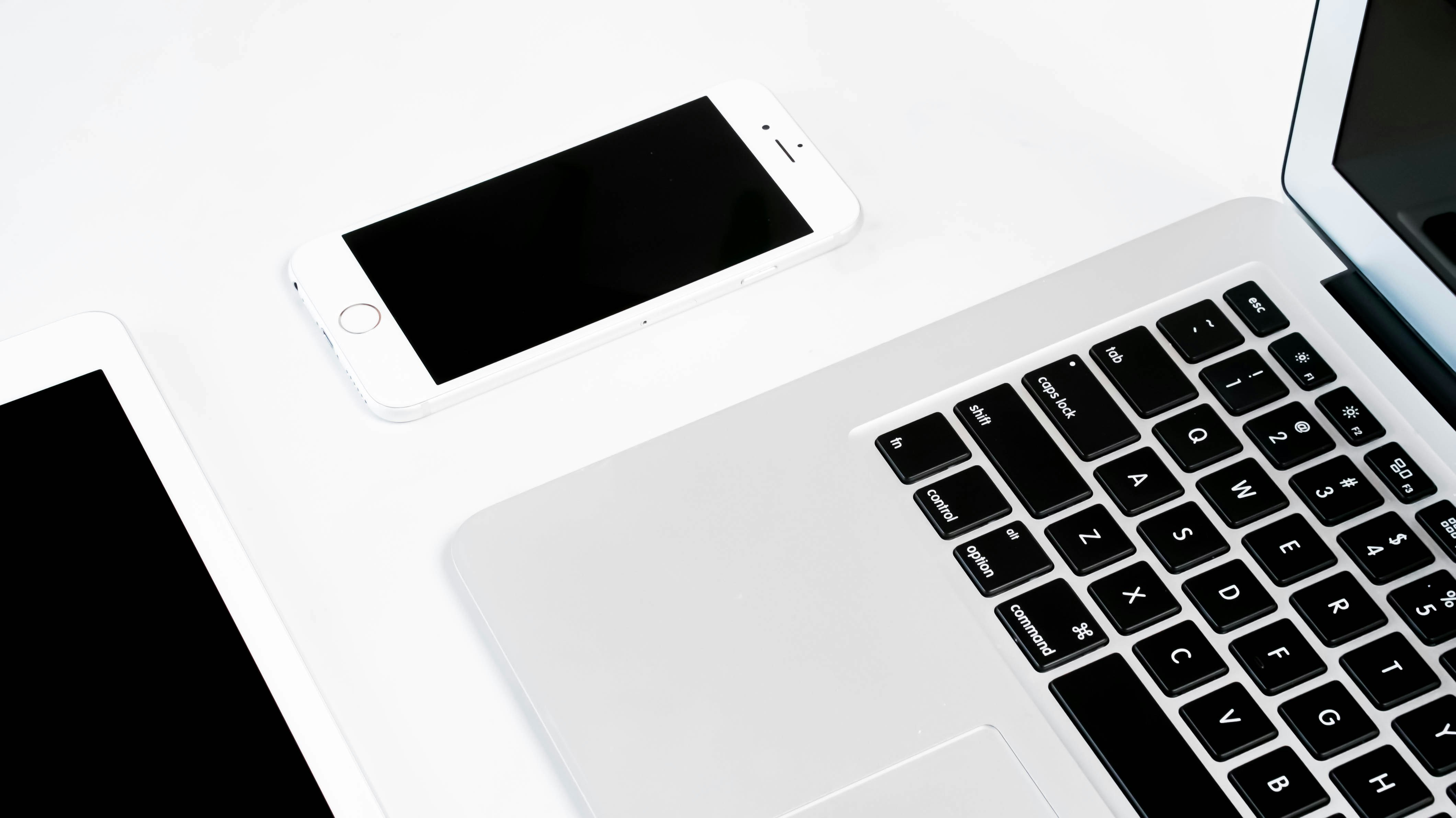 LAST DAY: Massive Apple deal event – M3 iPad Air all-time low, AirPods, M4 MacBooks $300 off, more [Updated] - 9to5Toys