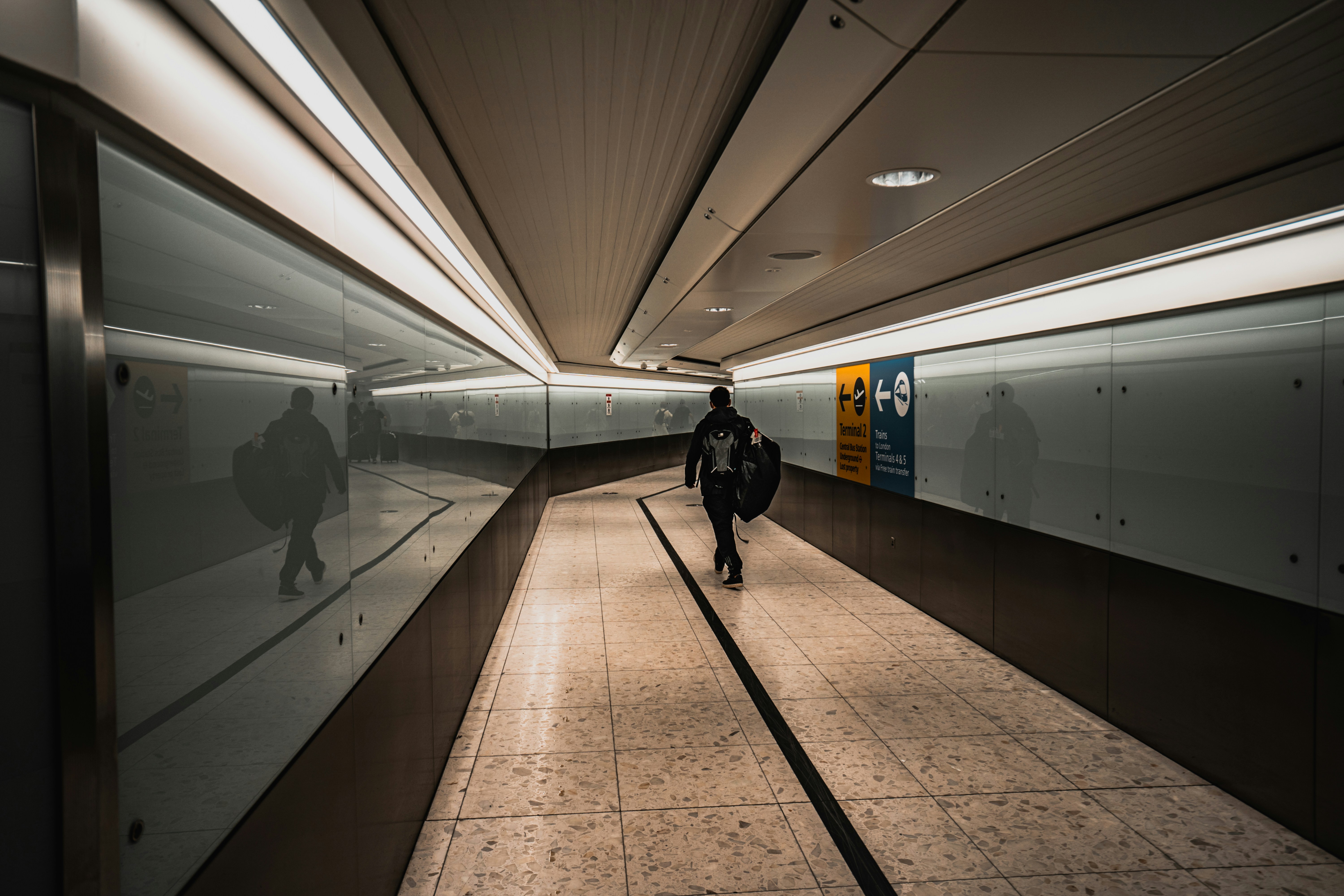 Photo by winstontjia