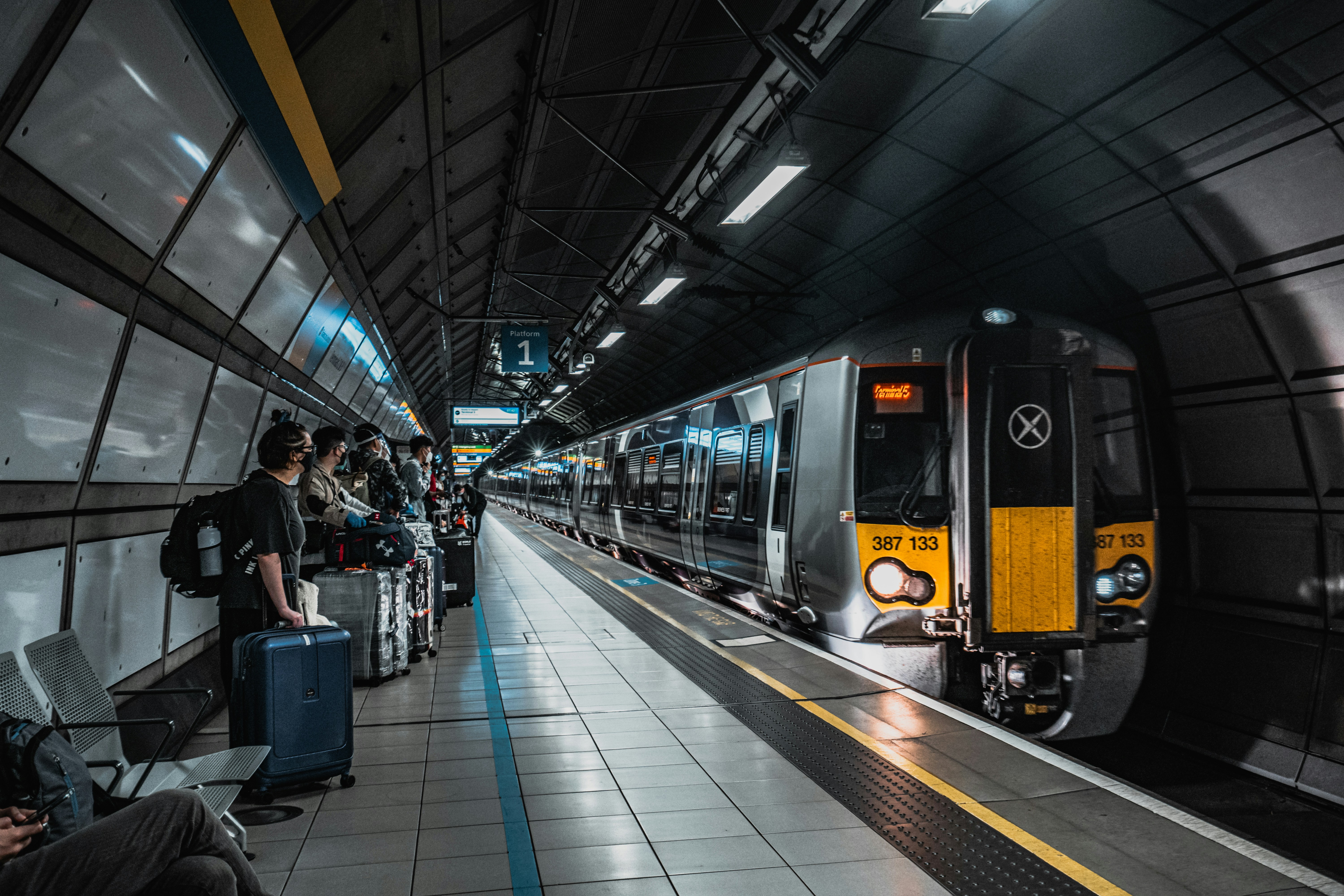 Photo by winstontjia