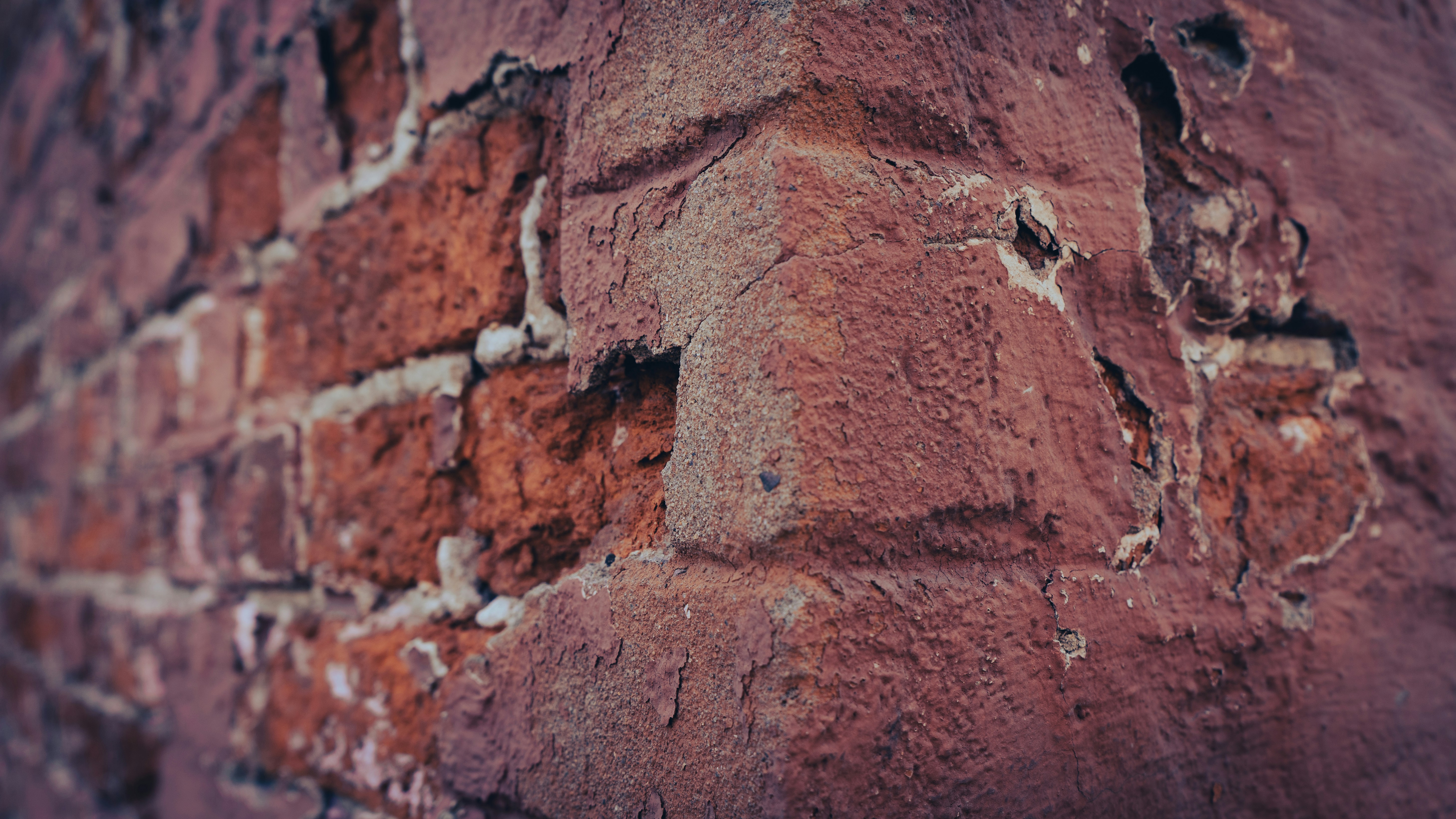 A red rock wall photo – Free Moscow Image on Unsplash