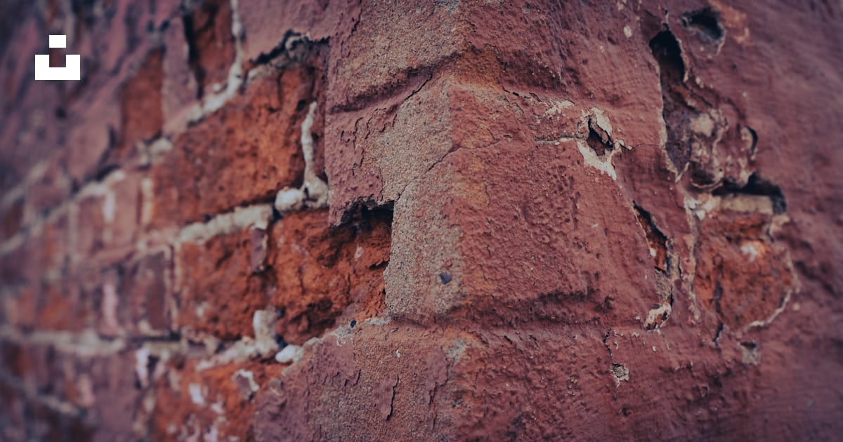 A red rock wall photo – Free Moscow Image on Unsplash