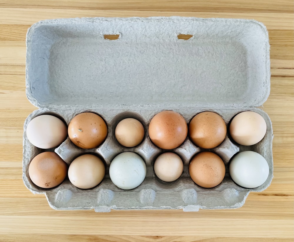uma caixa de ovos