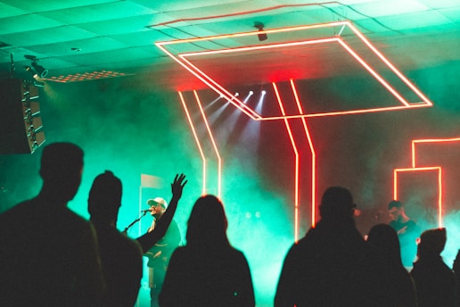 A vibrant live performance of Mister Neil, showcasing his jazzy pop style.