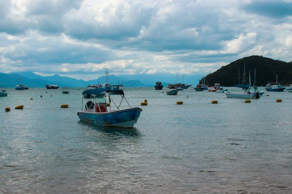 Boats moored in the bay — Ilha Grande, Brazil