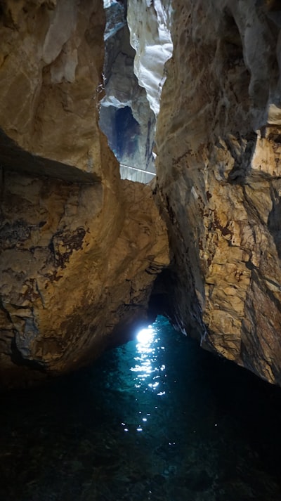 Thunderball Grotto