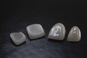 a group of white marbles