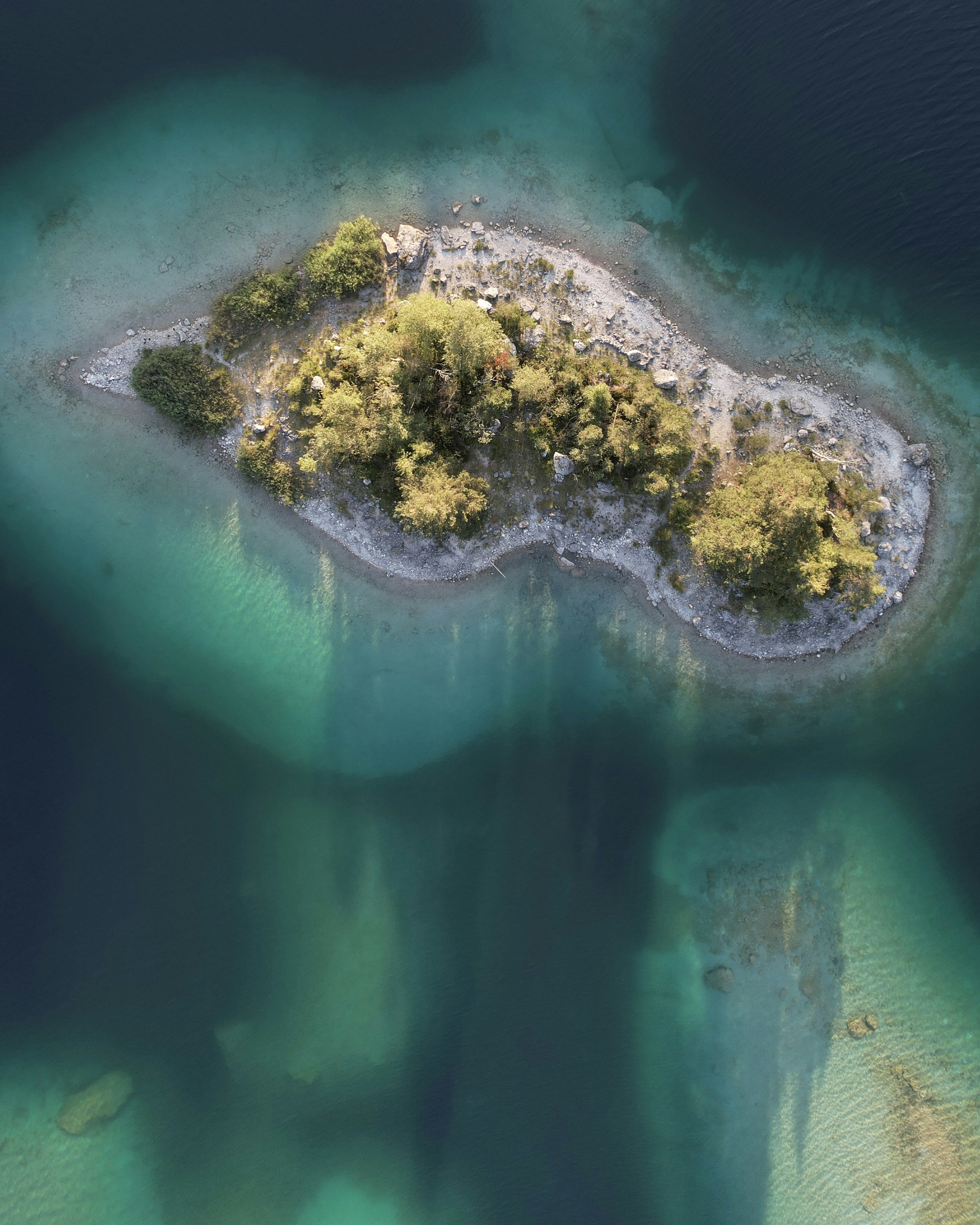 Photo by mortezakhalili