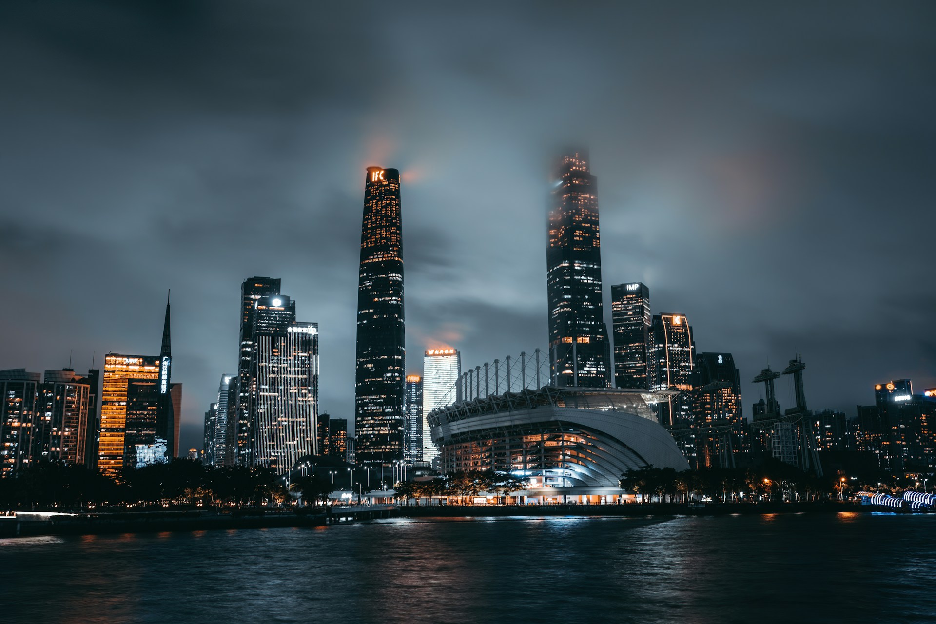 a city skyline at night