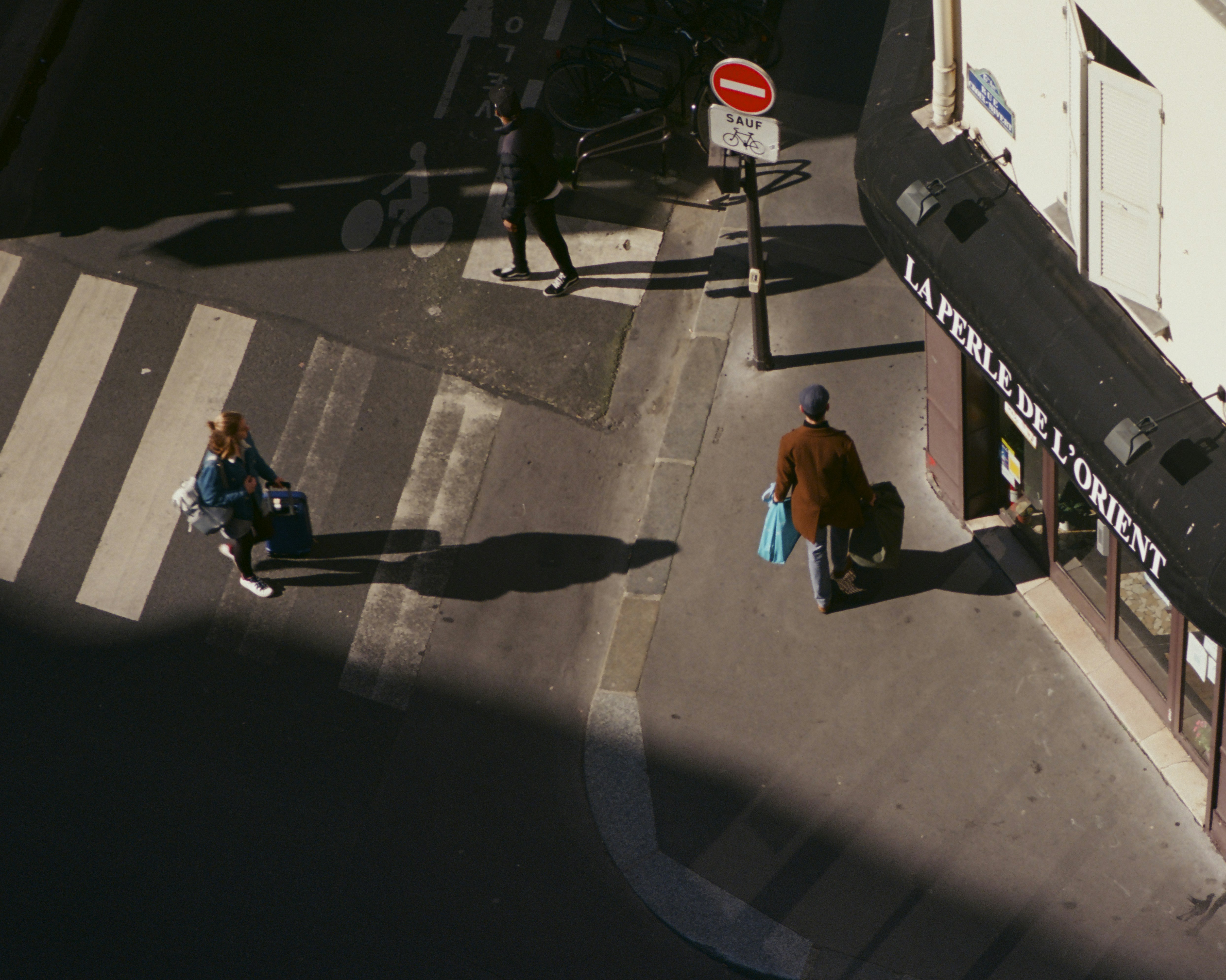 Photo by geoffreychevt