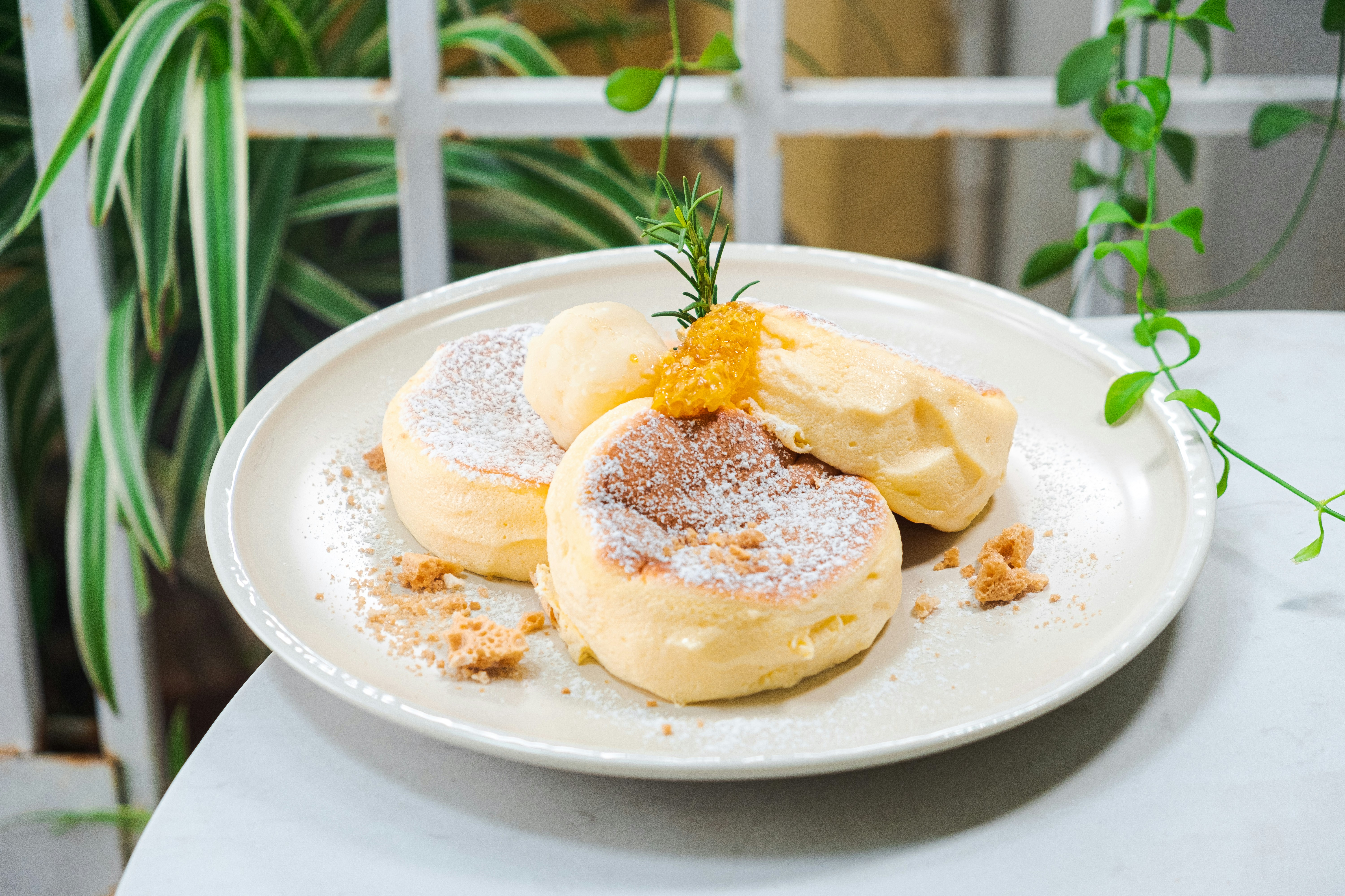 La Glace Desserts & Eatery