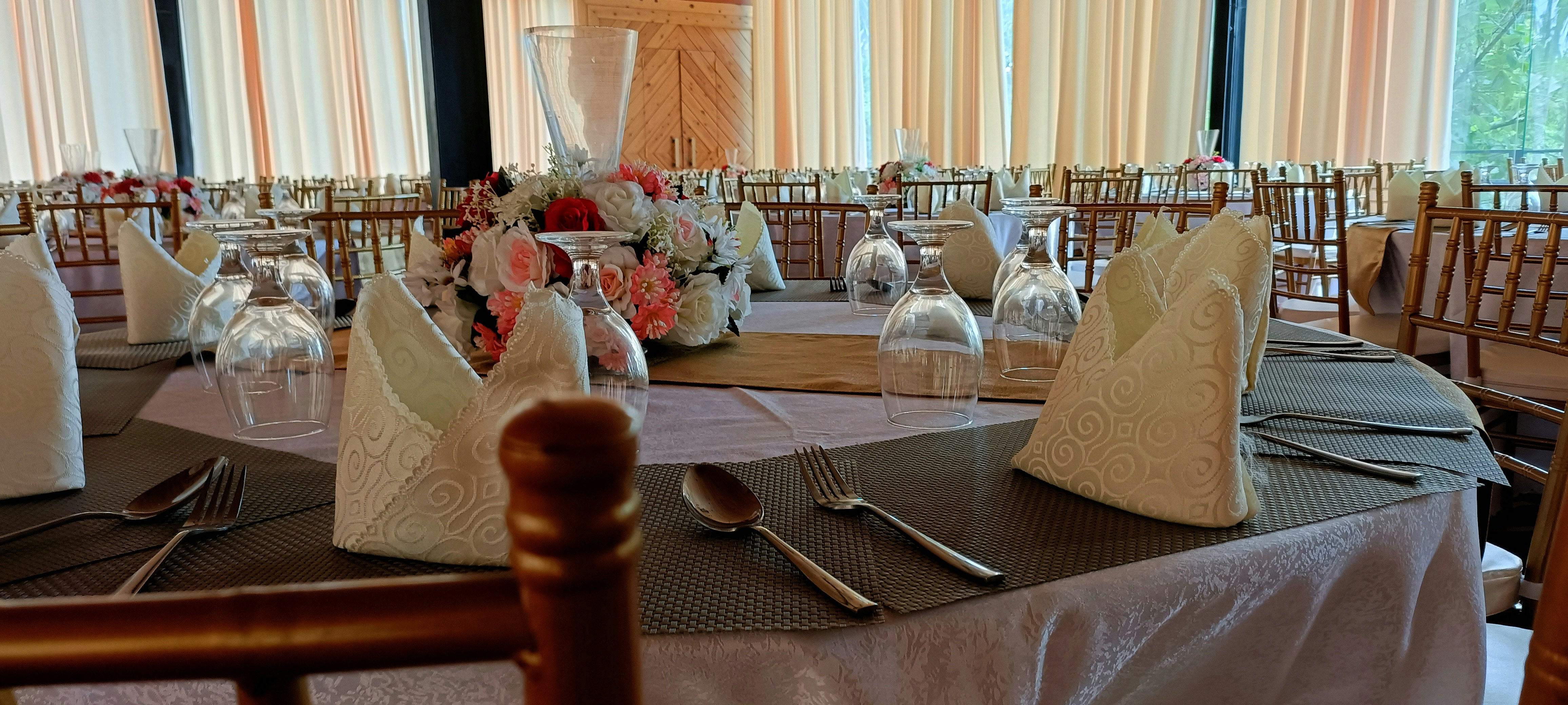 Luxurious Designer Table Linen